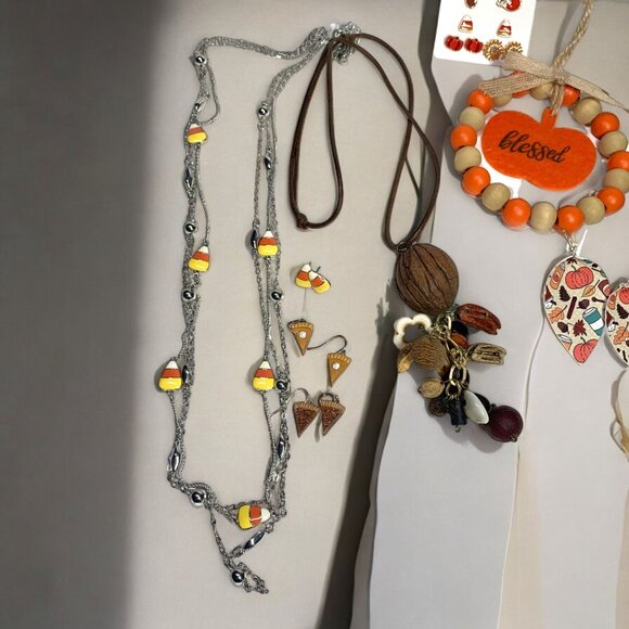 Fall-Themed Jewelry Jar W/ Earrings Necklaces Bracelets & Accessories 15 Items - Picture 6 of 8